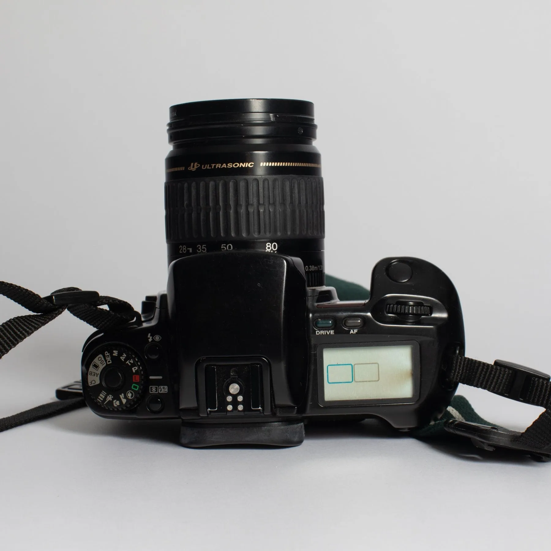 Canon EOS ELAN with 28-80 f/3.5-5.6 II, 75-300 f/4-5.6 III, Bag and Strap