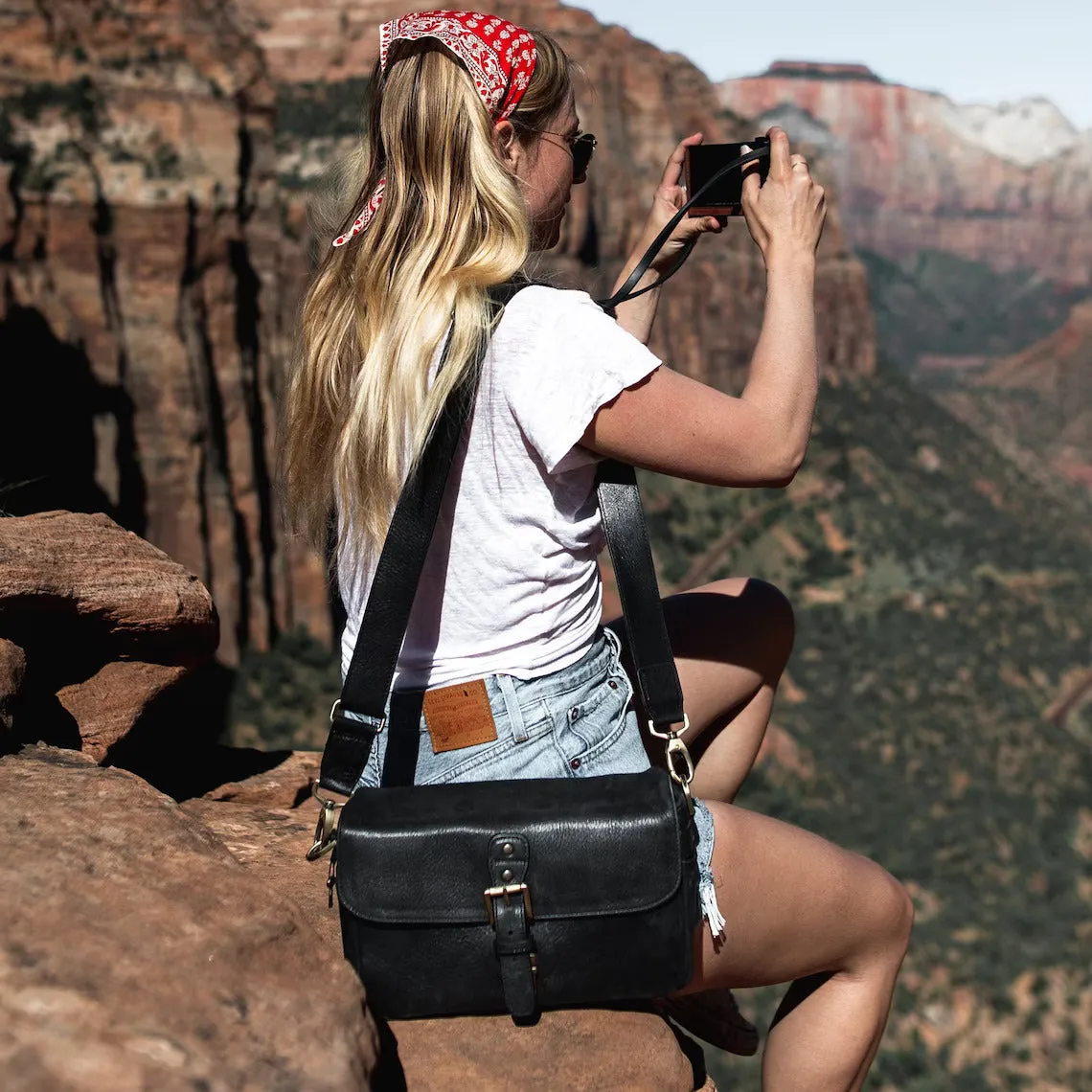 Dazzlo Top Grain Leather Camera Messenger Bag - Black/Brown/Maroon/Green - 12"