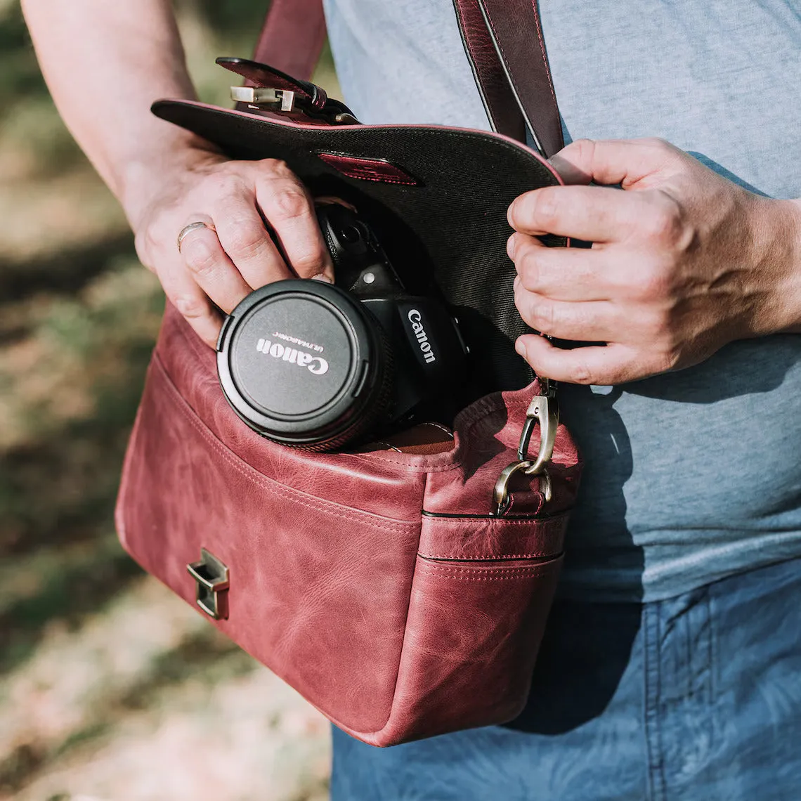 Dazzlo Top Grain Leather Camera Messenger Bag - Black/Brown/Maroon/Green - 12"