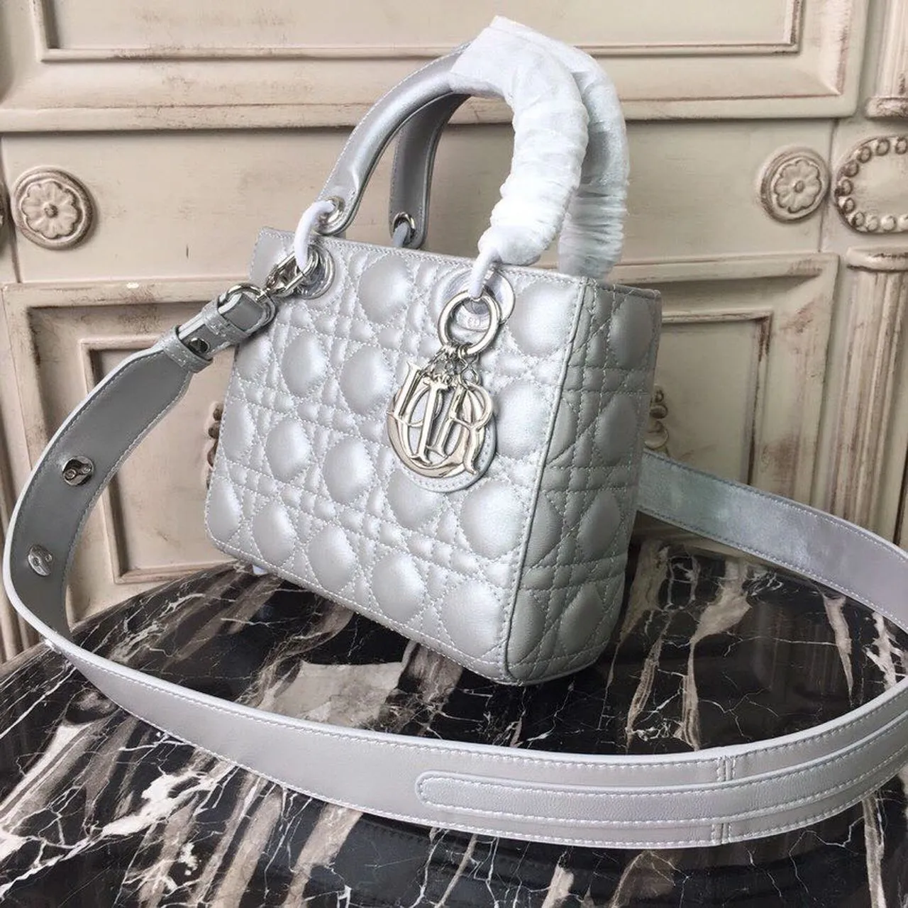 DI Small Opaline Gray Pearlescent Cannage Lady Bag Hardware Pearl Silver For Women 8in/20cm CD