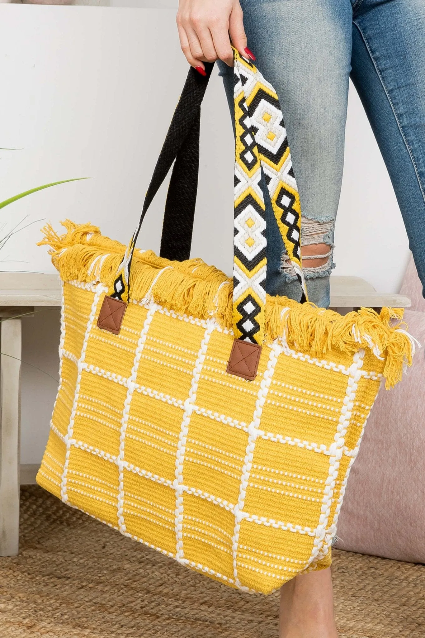 MB0176 Checked Pattern Top Fringe With Aztec Patterned Strap Tote Bag