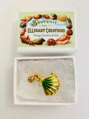 Pin SUMMER SHELL