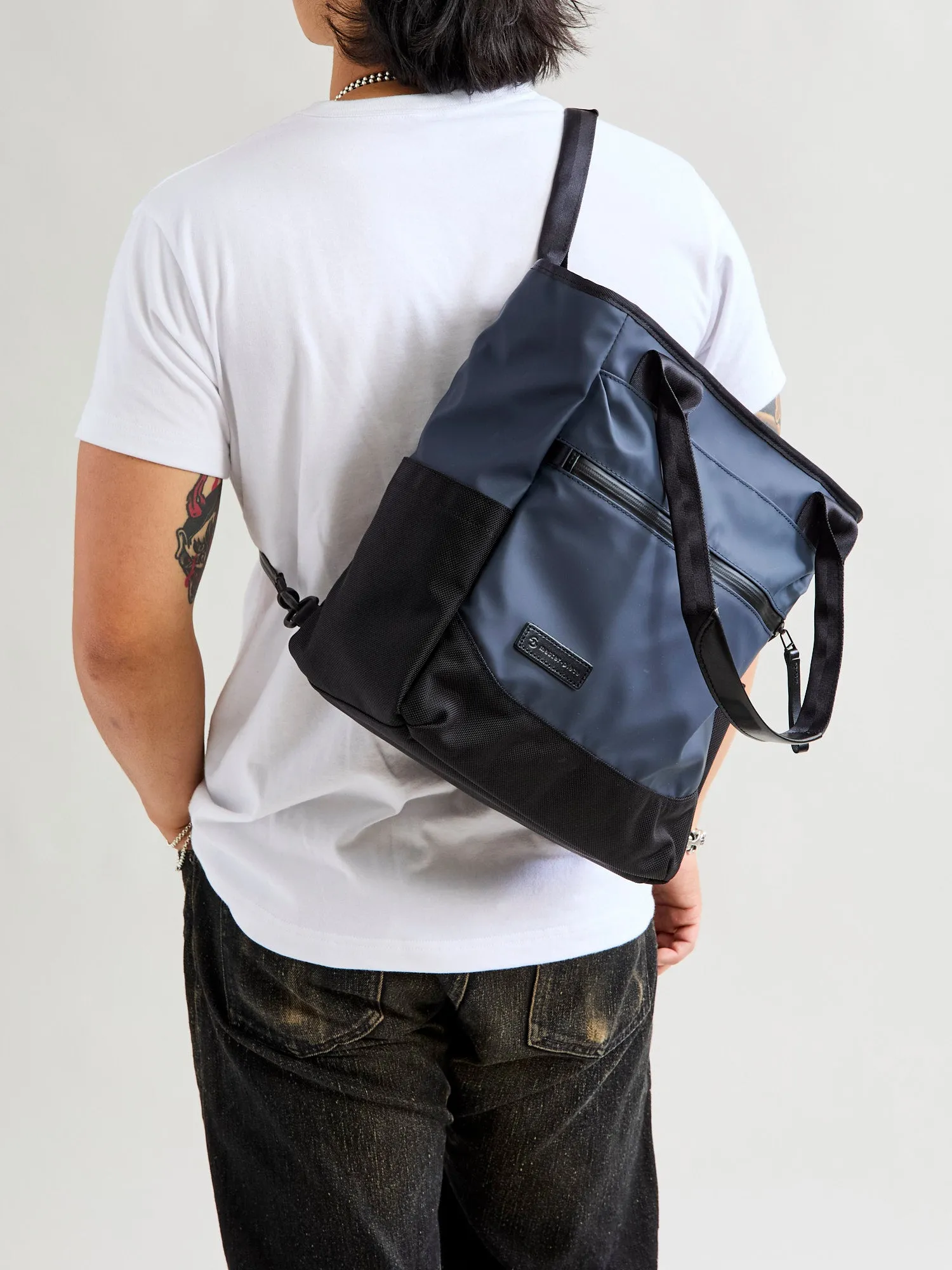 Slick Tote Bag in Navy