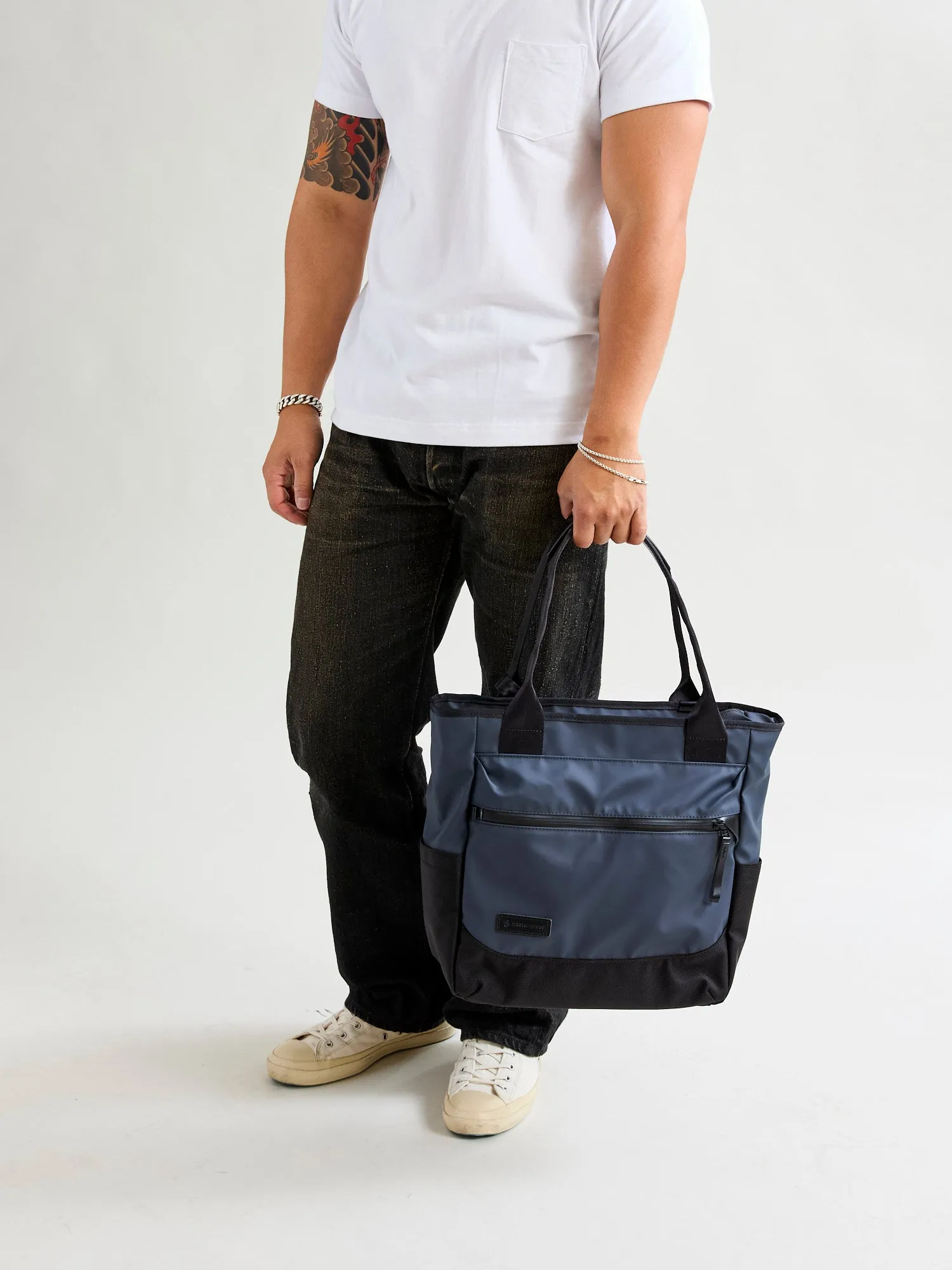 Slick Tote Bag in Navy