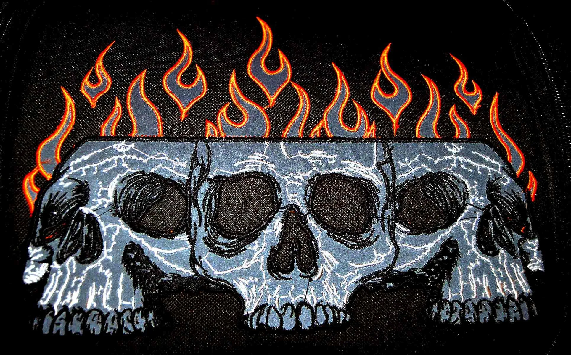 VS364 Vance Textile Trunk Bag w/Expandable Sides & Reflective Skull w/Colored Flame Embroidery